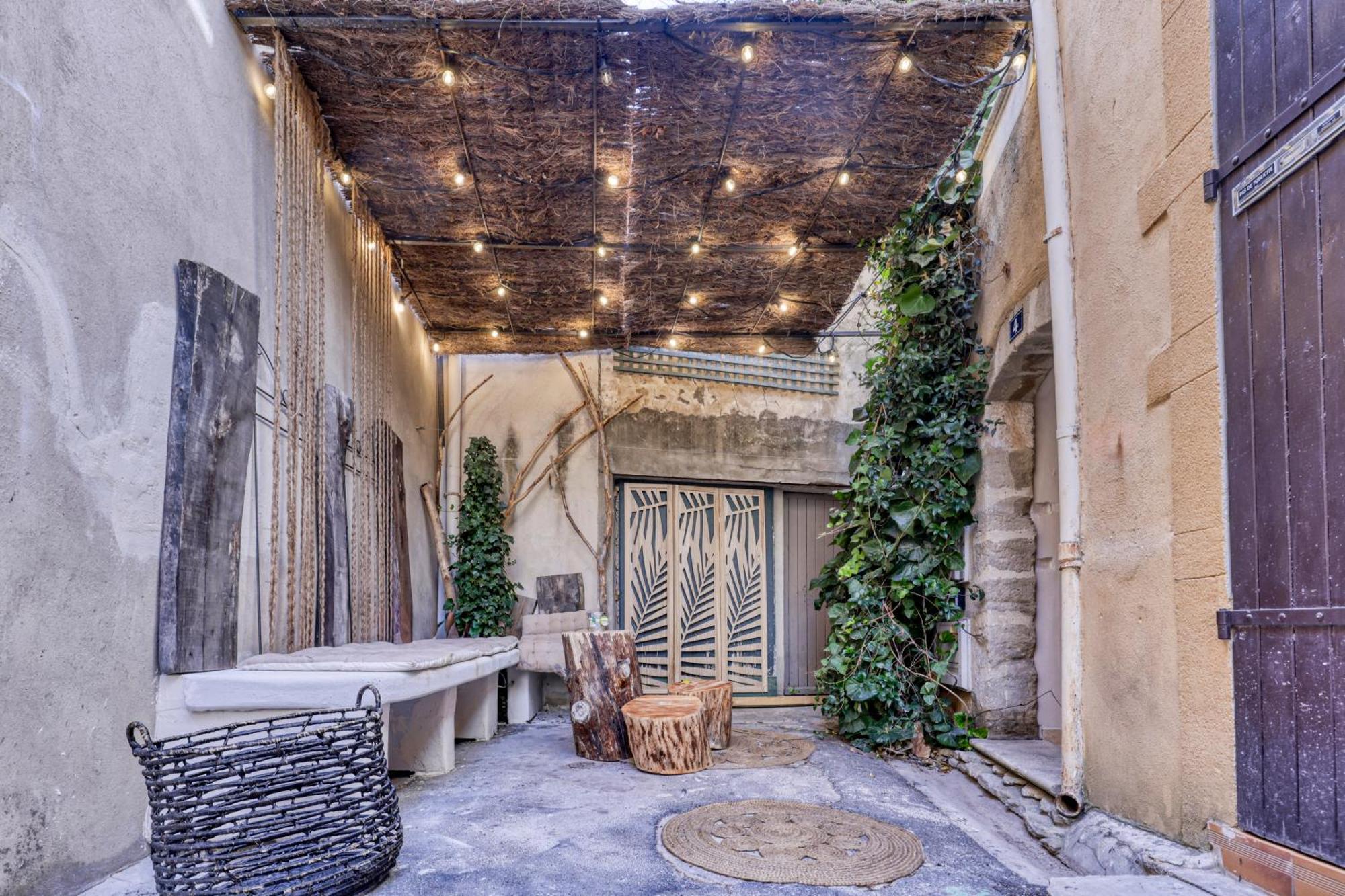 Les Jasmins En Provence LʼIsle-sur-la-Sorgue Exterior foto