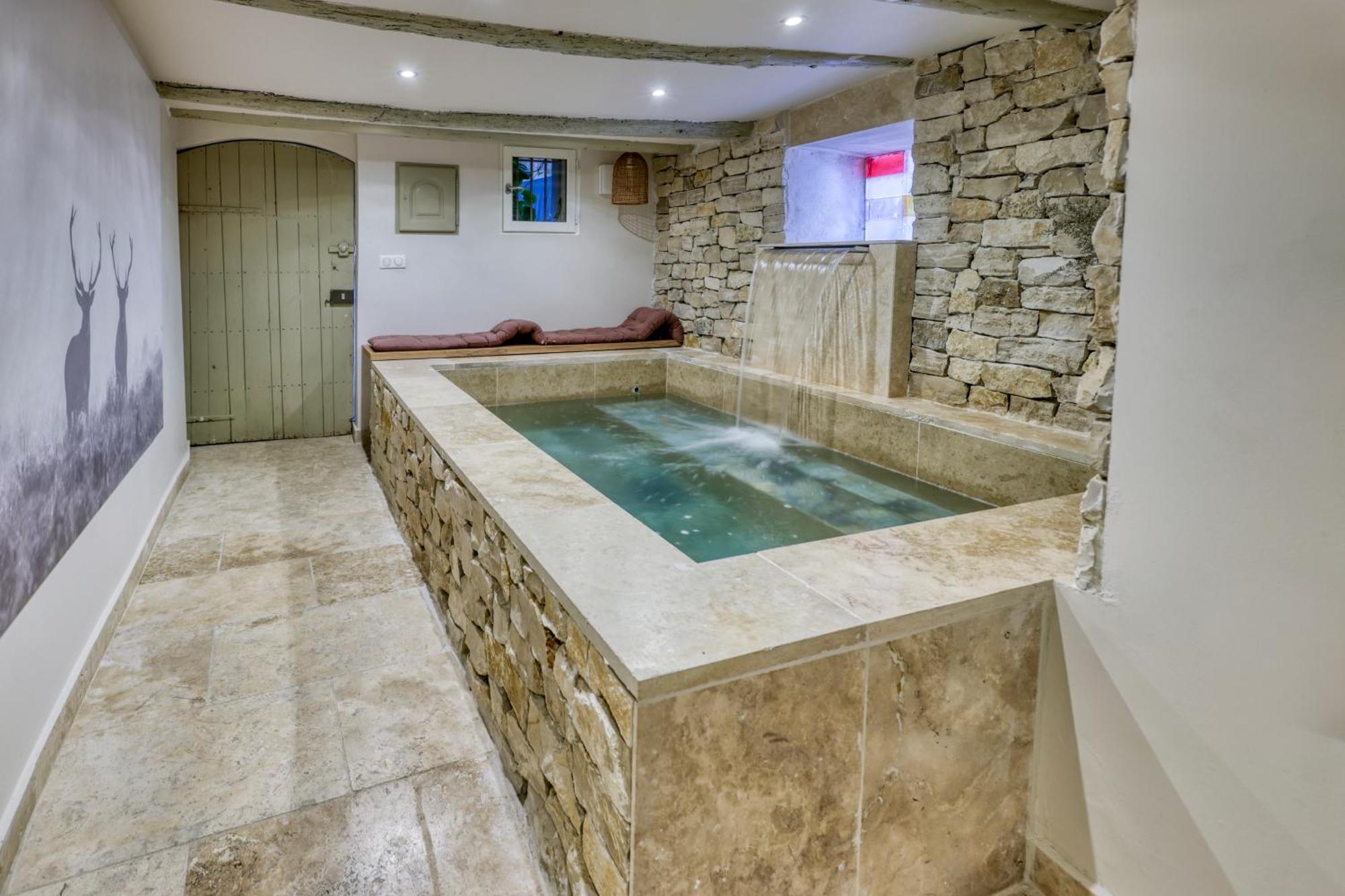 Les Jasmins En Provence LʼIsle-sur-la-Sorgue Exterior foto